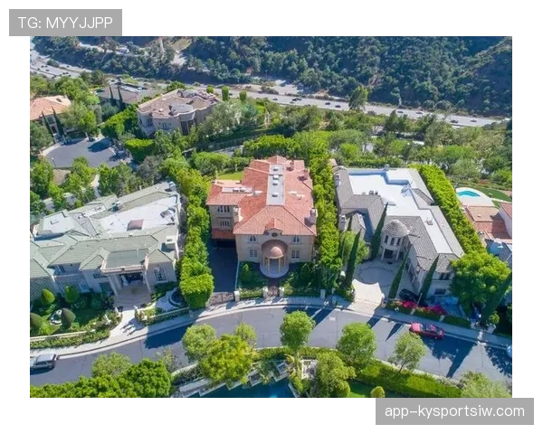 林孝埈赛后脱掉战靴，豪宅浴室比我家客厅还大，这差距咋整？