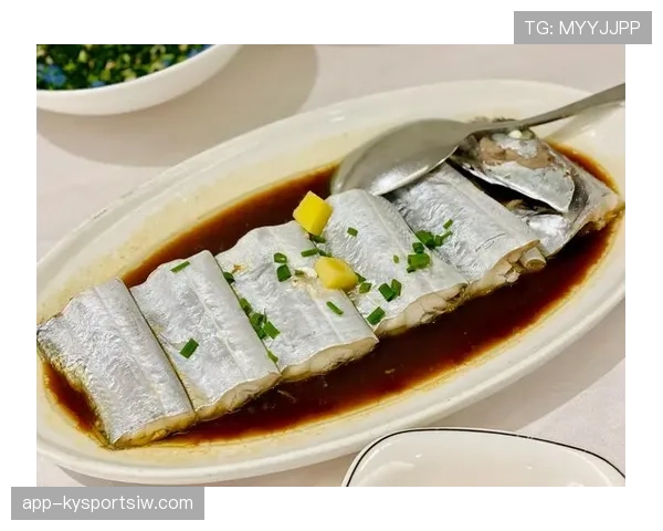 蔡赟居然一天能吃三顿豪华大餐，这生活跟普通人差太多了吧？